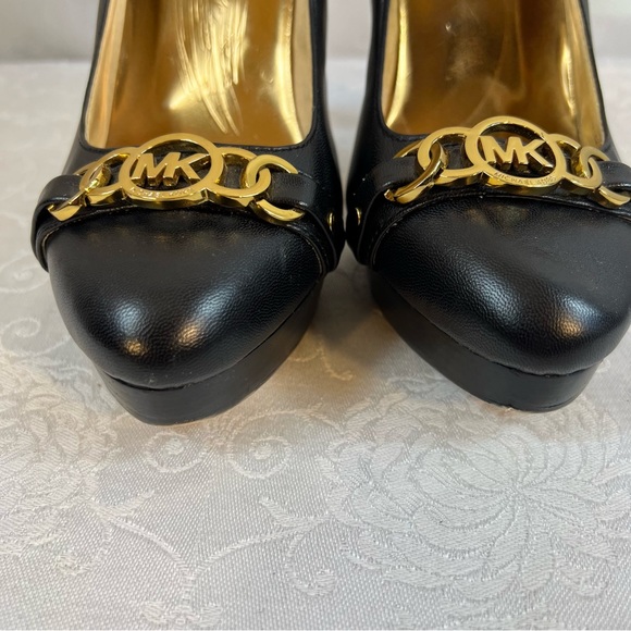 Michael Kors Navy Blue Leather Hamilton Gold Logo 5” Heel Platform Pumps 9 M - Picture 3 of 11